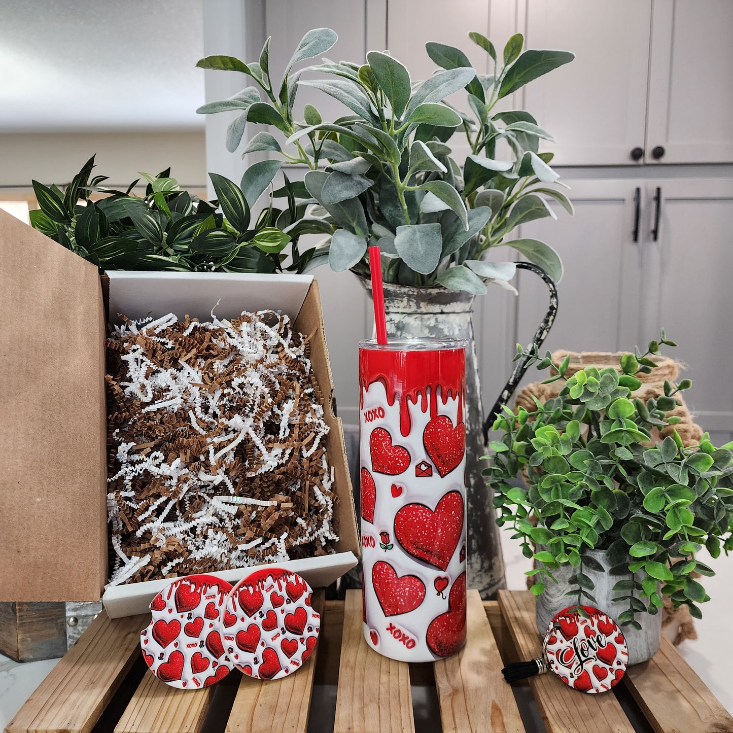 20oz Red 3D Faux Glitter Hearts, XOXO, Valentine Gift Box Set (Tumbler, Coasters & Keychain)